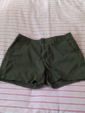 GAP Olive Green Women's Cotton Shorts 5" Inseam